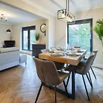 Townhouse Retreat-sleeps 6-3bed-2bath Σπίτι διακοπών *