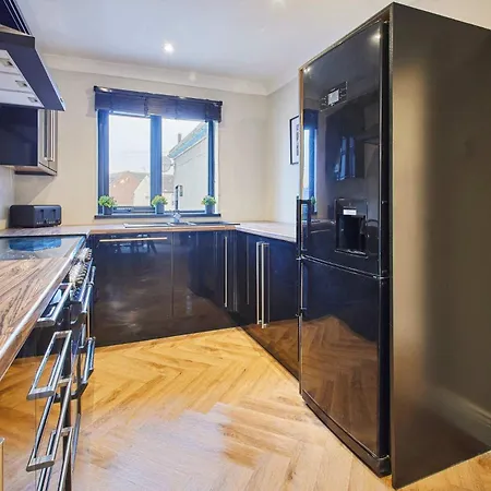 Feriehus Townhouse Retreat-sleeps 6-3bed-2bath