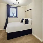 Townhouse Retreat-sleeps 6-3bed-2bath * غريت آيتون