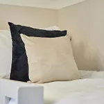 Townhouse Retreat-sleeps 6-3bed-2bath * غريت آيتون