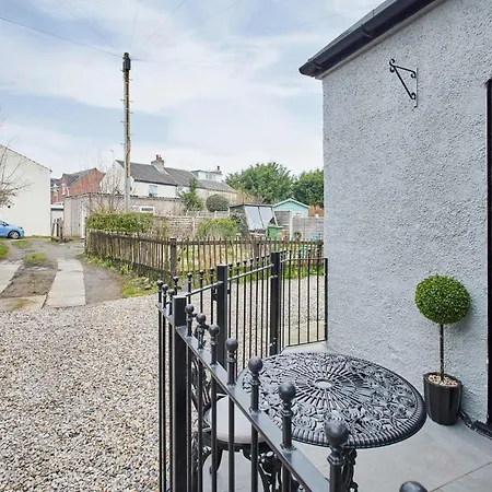 Townhouse Retreat-sleeps 6-3bed-2bath