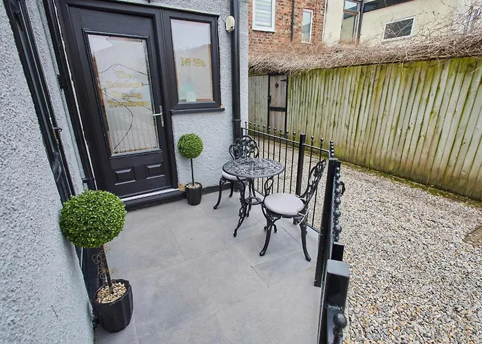 Townhouse Retreat-sleeps 6-3bed-2bath Hébergement de vacances *