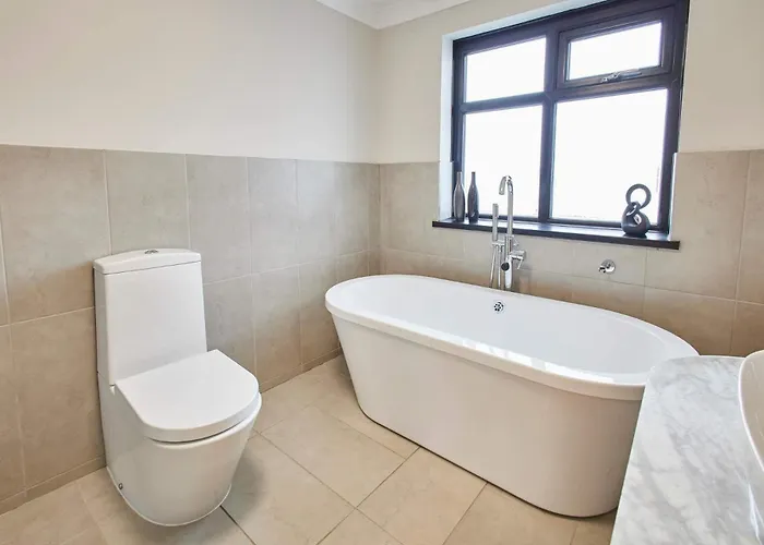 Townhouse Retreat-sleeps 6-3bed-2bath